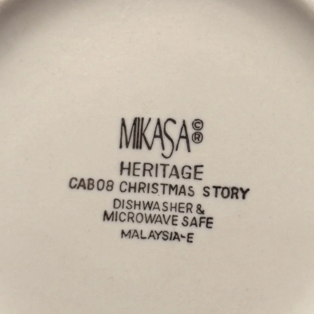 Mikasa Christmas Sugar Bowl and Creamer EUC